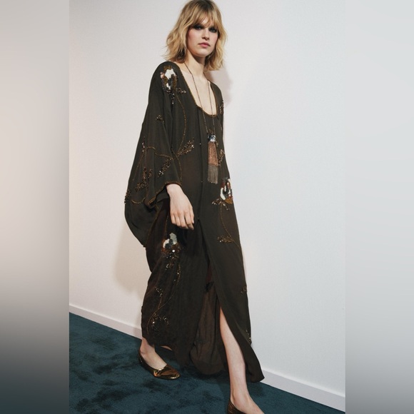 LIMITED EDITION JACQUARD EMBROIDERED DRESS WITH BEADING - Picture 5 of 11